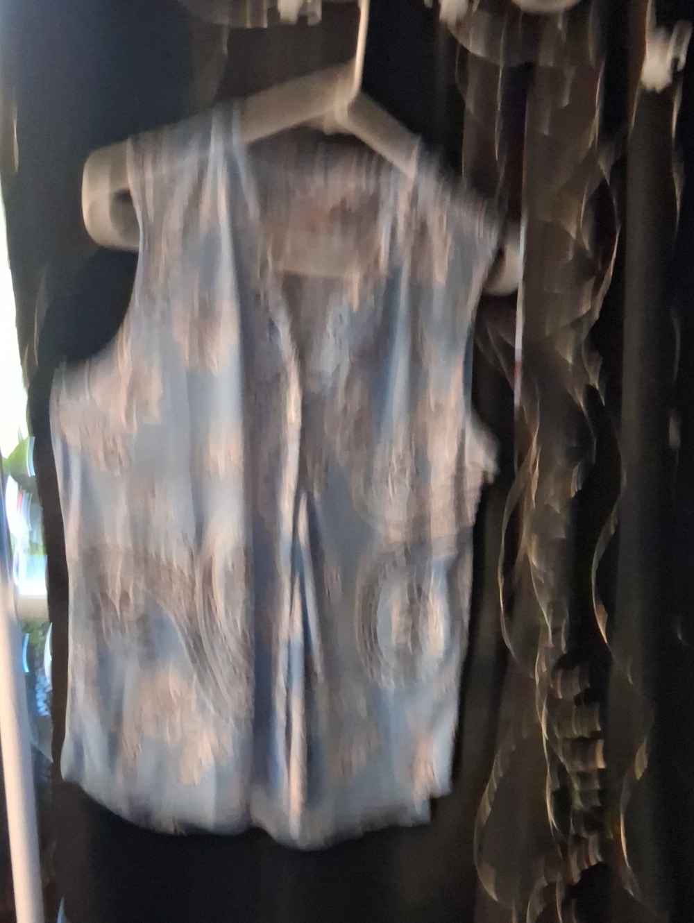 Amisu Blue Paisley Sleeveless Camisole